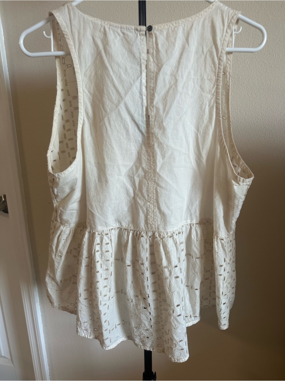 Melrose and Market Cream Eyelet V-Neck Peplum Camisole. 100% Cotton! - Picture 8 of 10